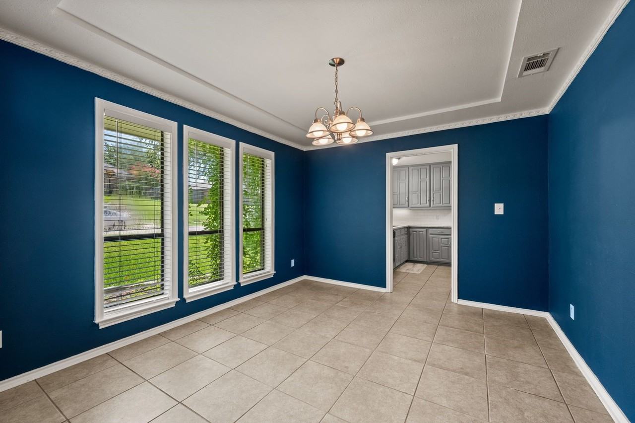 1305 Tierra Calle - Photo 4 of 20
