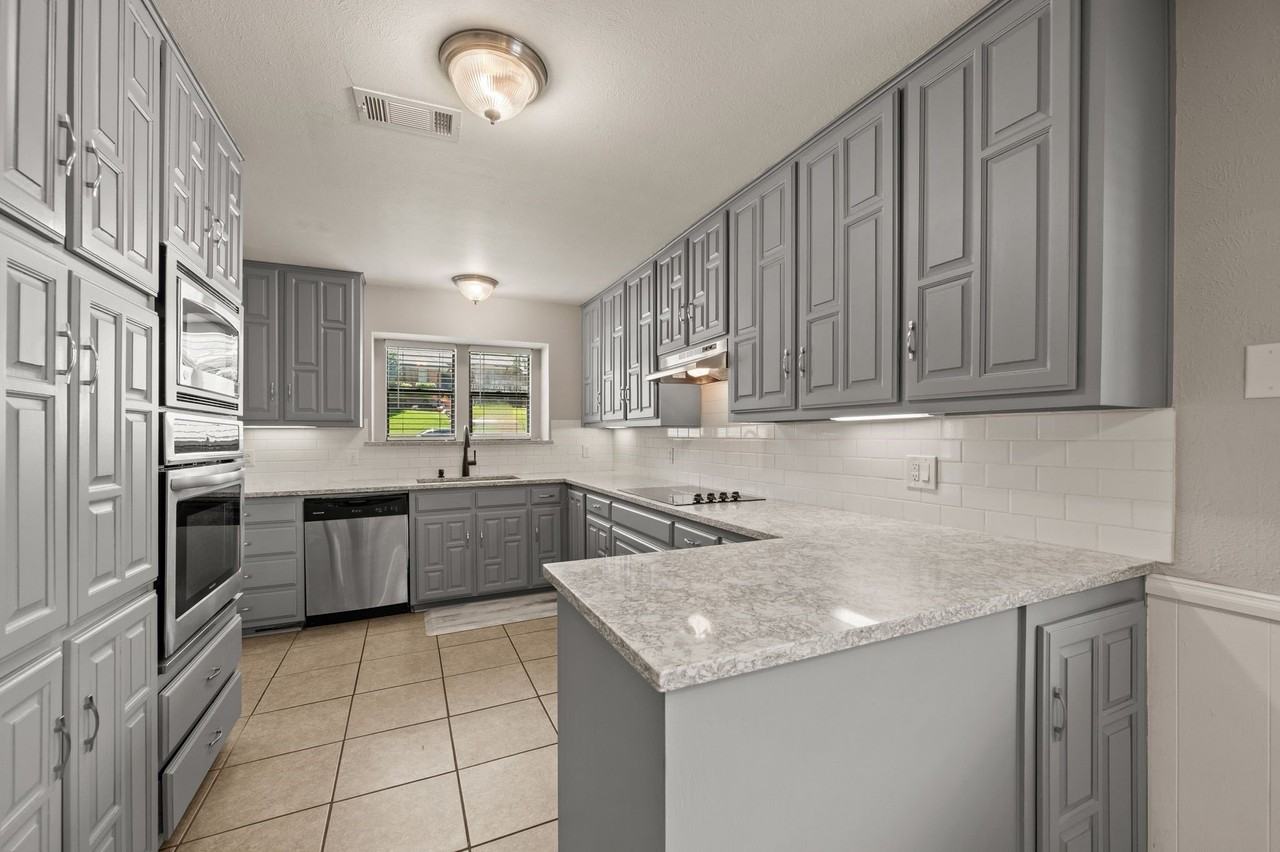 1305 Tierra Calle - Photo 5 of 20
