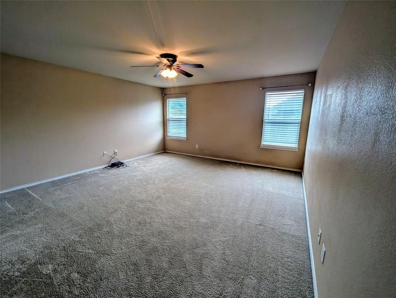 2221 Cavalry Dr - Photo 6 of 14