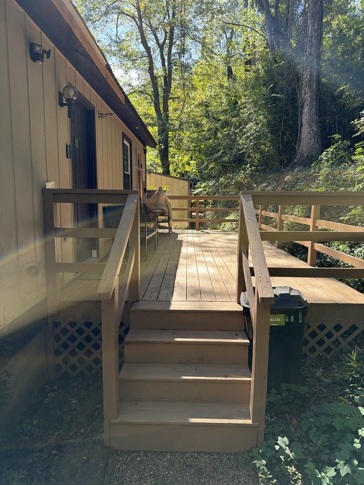 307 Paton St #B - Photo 2 of 7
