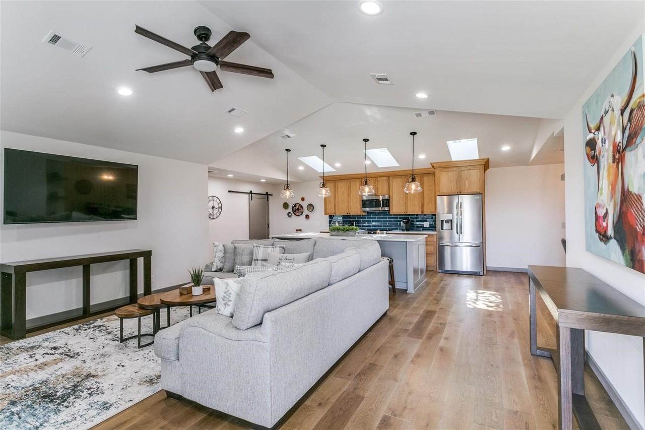 1190 Sycamore Bend Rd - Photo 6 of 31