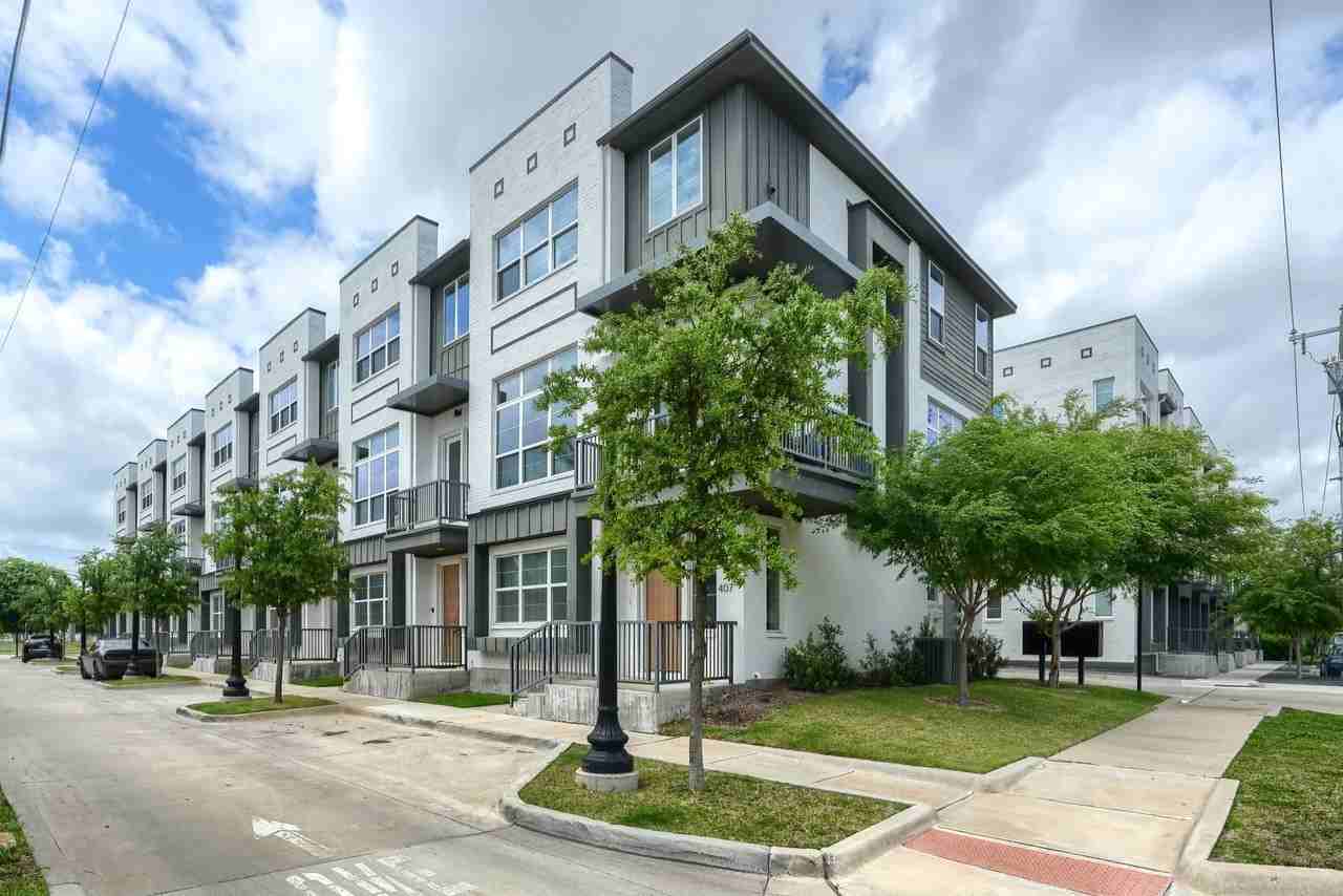 13325 Bee St #406
