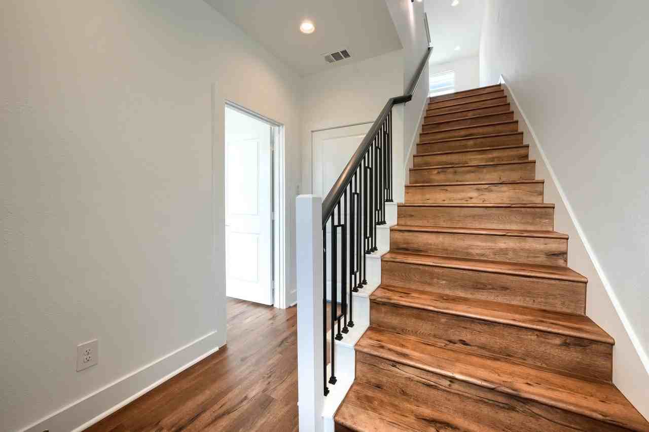 13325 Bee St #406 - Photo 3 of 29
