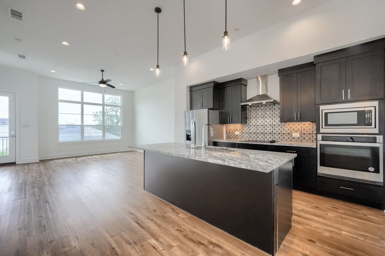 13325 Bee St #406 - Photo 7 of 29