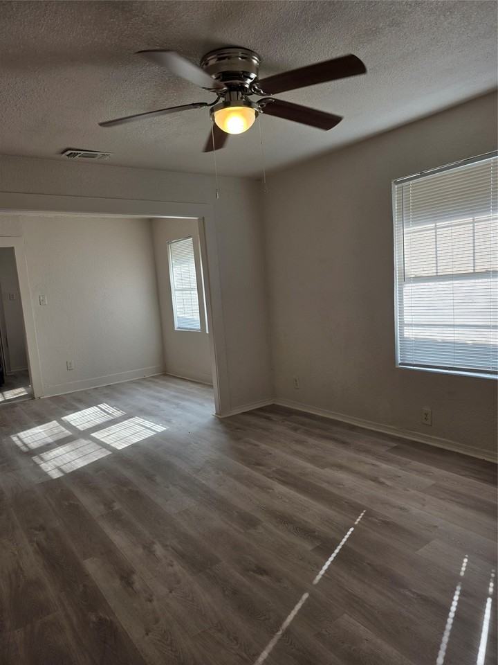 531 W Spurgeon St - Photo 3 of 13