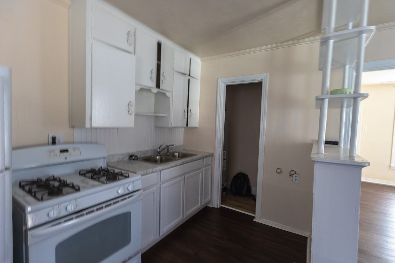 3116 N 26th St #3118 - Photo 5 of 13