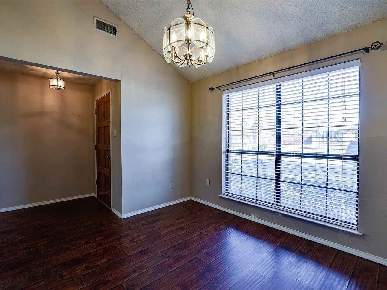 2209 Prairie Creek Trl - Photo 7 of 24