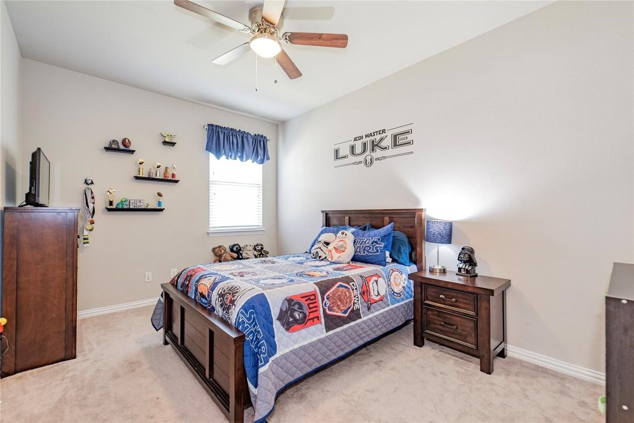 1024 Bird Creek Dr - Photo 6 of 28