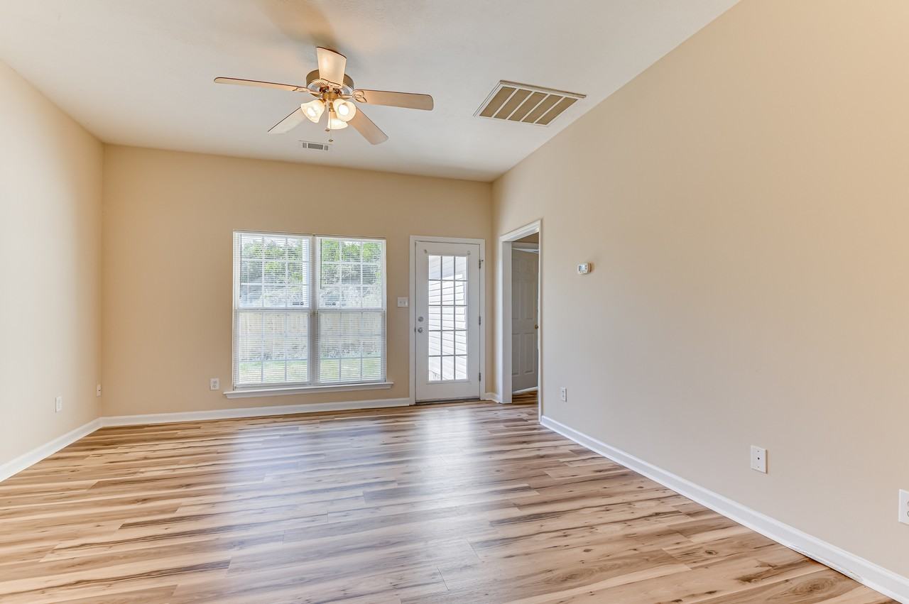 2115 Whitney South Dr #1 - Photo 6 of 34