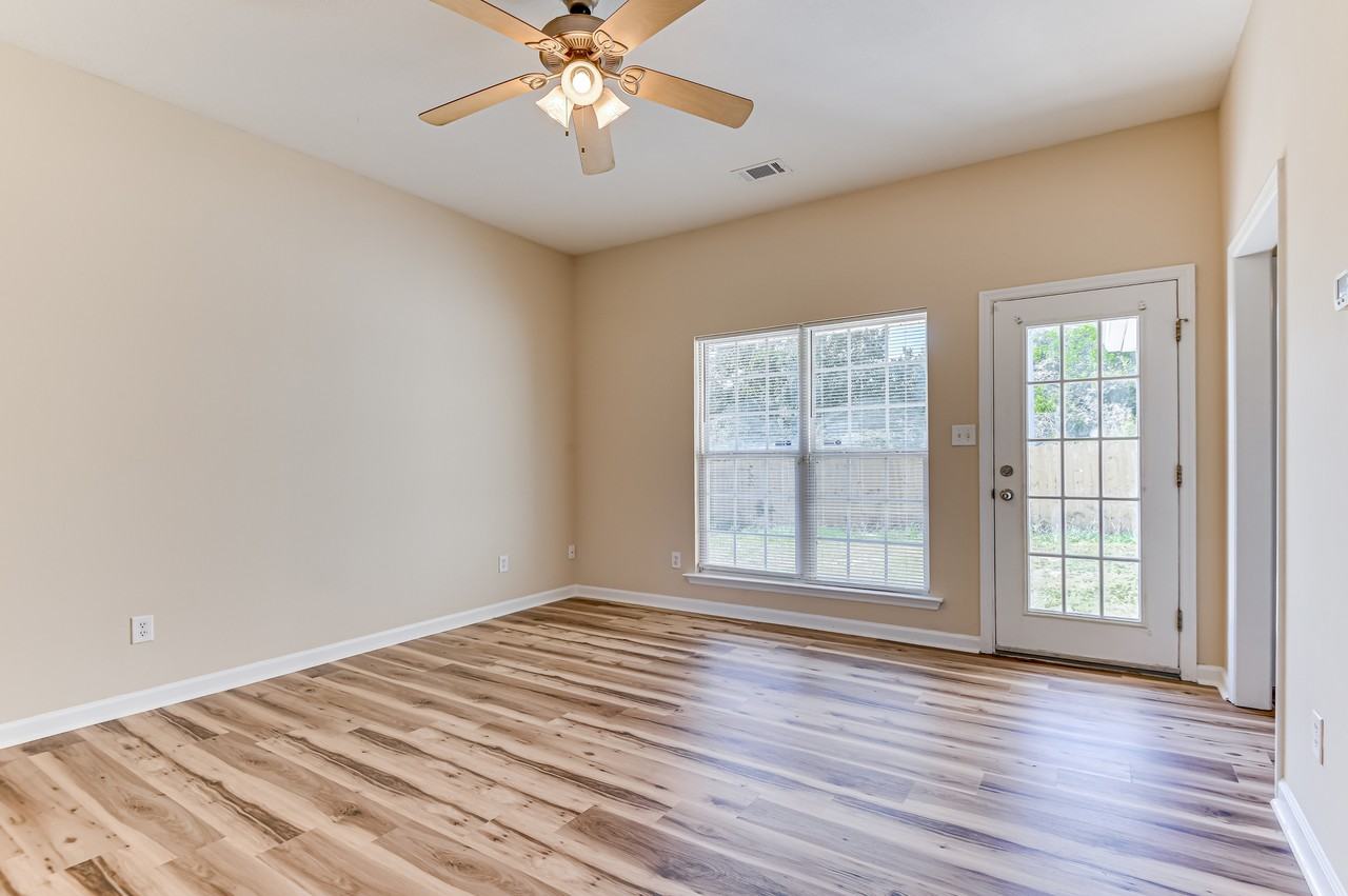2115 Whitney South Dr #1 - Photo 7 of 34