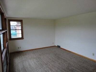 1285 N Chapel St - Photo 2 of 7