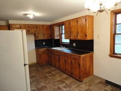 1285 N Chapel St - Photo 3 of 7