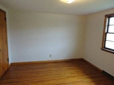 1285 N Chapel St - Photo 4 of 7