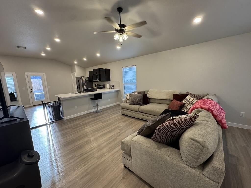 10405 Pronghorn Rd - Photo 2 of 14
