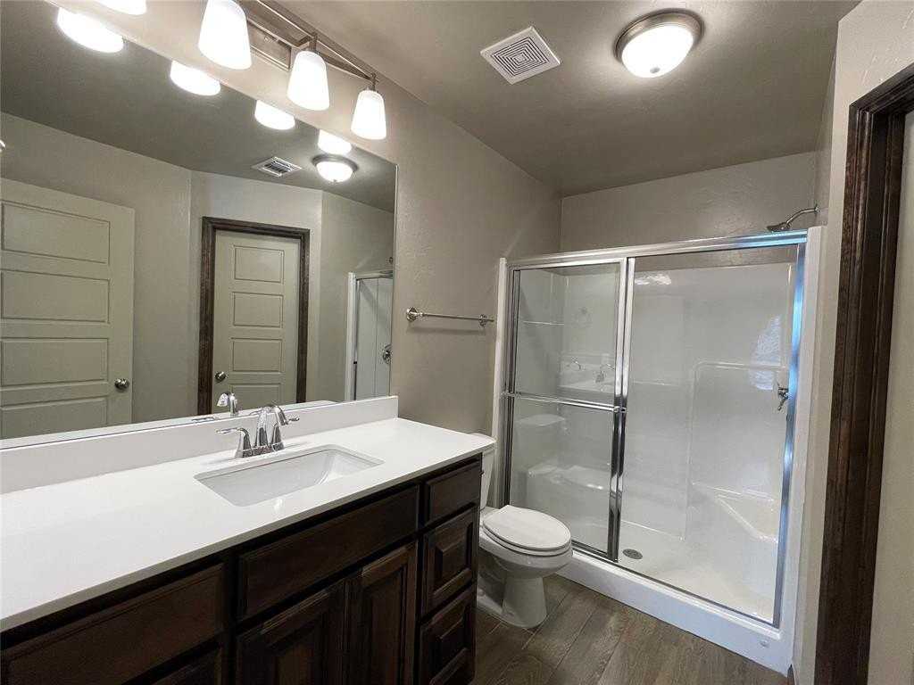 2033 Sara Vista Dr - Photo 5 of 25