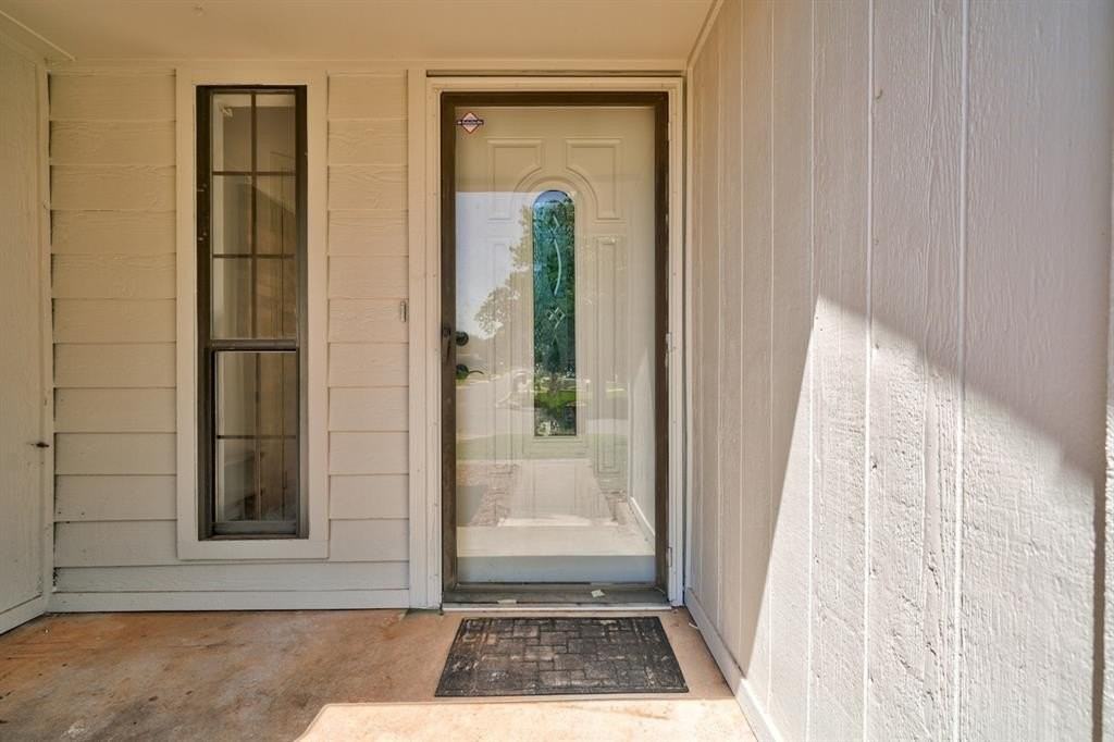 1617 Raquel Rd - Photo 4 of 43