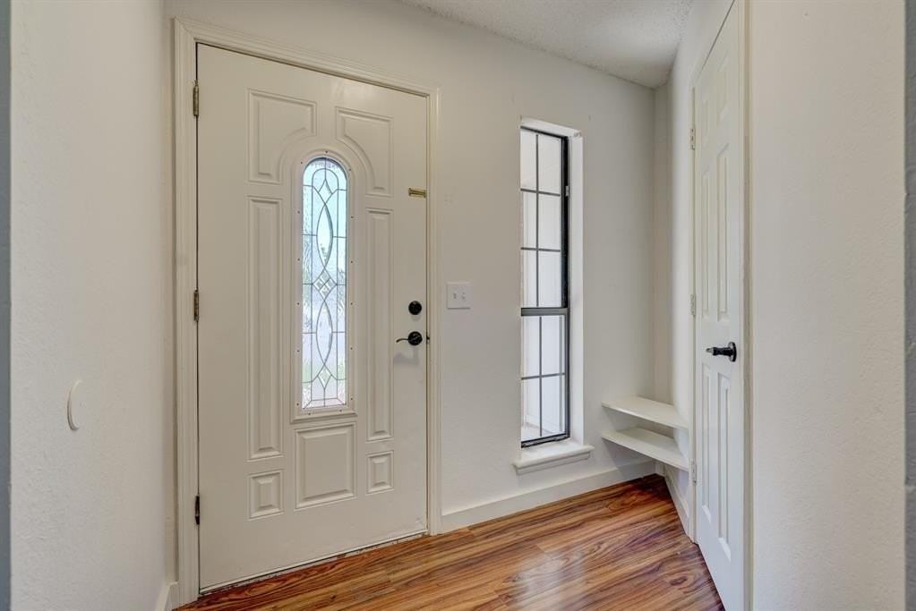 1617 Raquel Rd - Photo 5 of 43