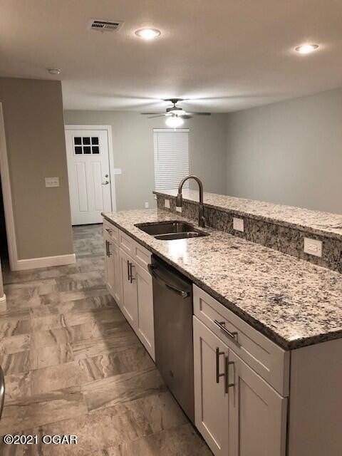 2225 S Pearl Ave - Photo 2 of 17