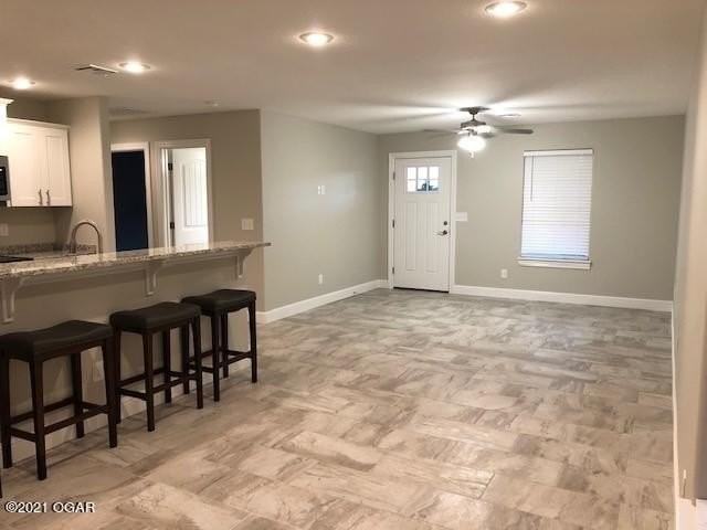 2225 S Pearl Ave - Photo 3 of 17