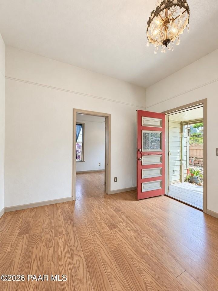 342 S Marina St - Photo 6 of 27