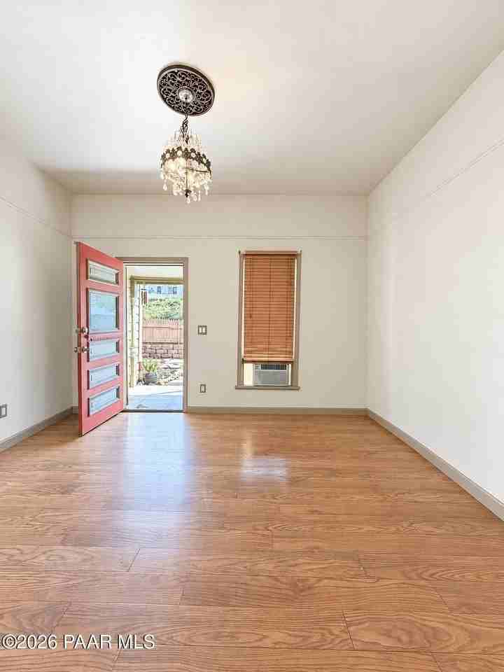 342 S Marina St - Photo 7 of 27