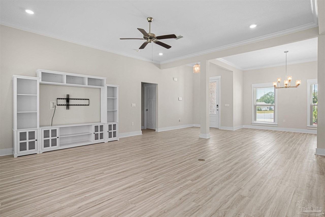6499 Ledgestone Ct - Photo 3 of 50