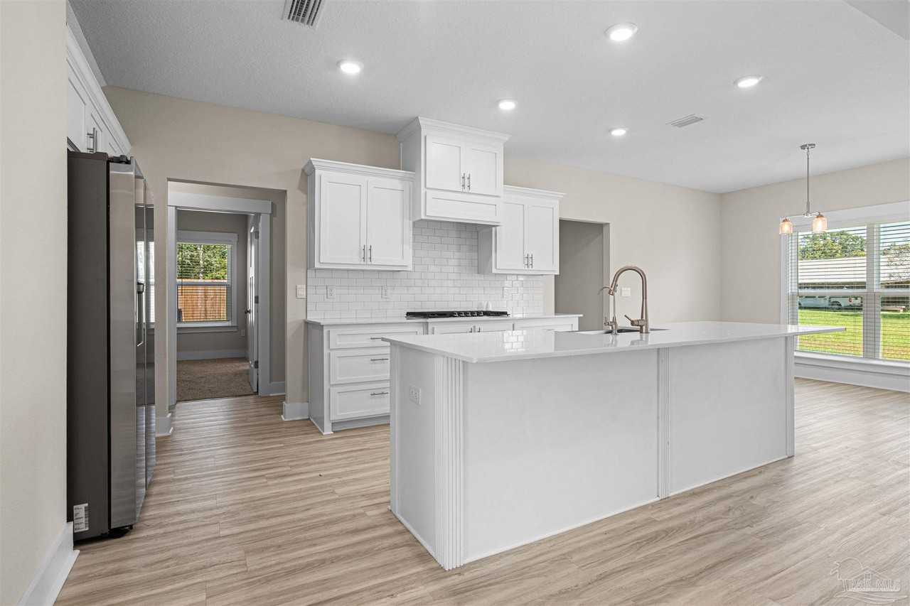 6499 Ledgestone Ct - Photo 6 of 50
