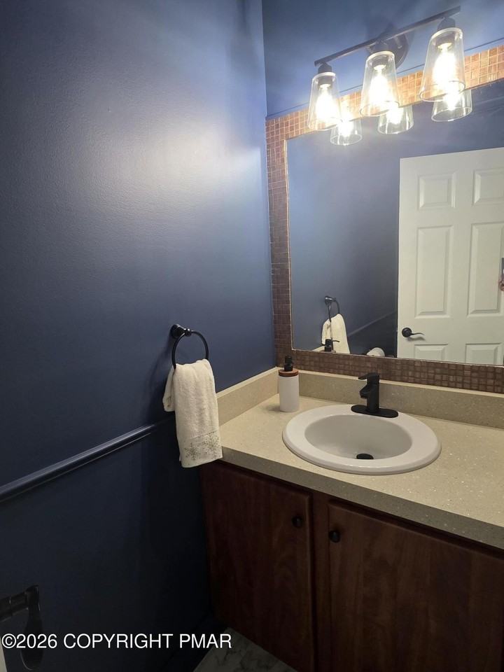 110 Huntington Dr - Photo 6 of 39