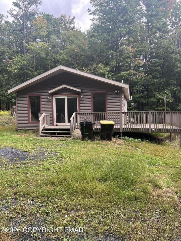 216 Colonial Ct - Photo 2 of 21