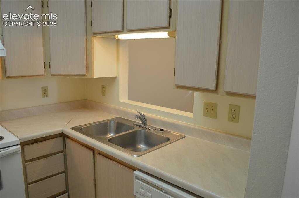 109 Hettig Ave #A - Photo 7 of 14