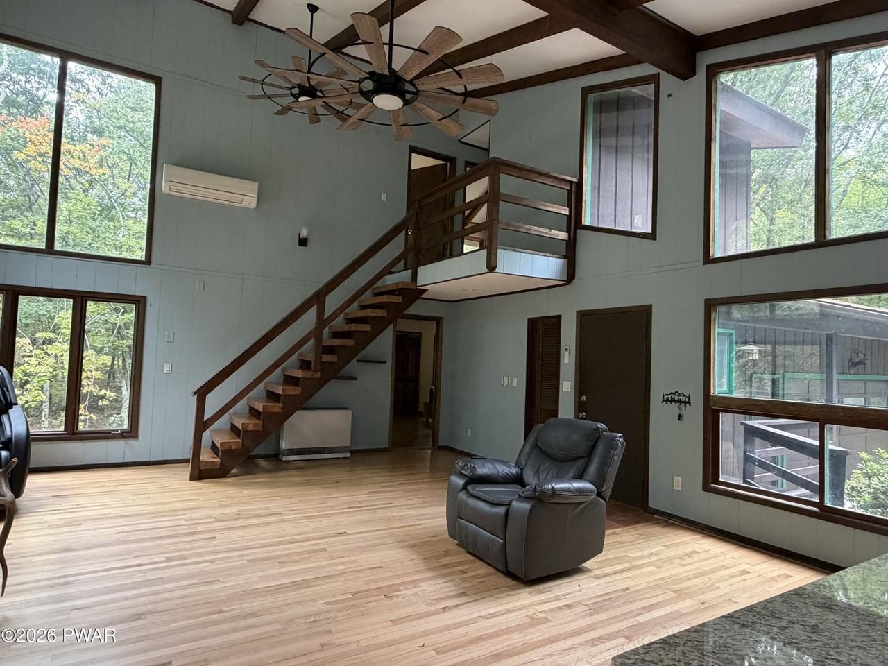 801 Mews Ct - Photo 4 of 22