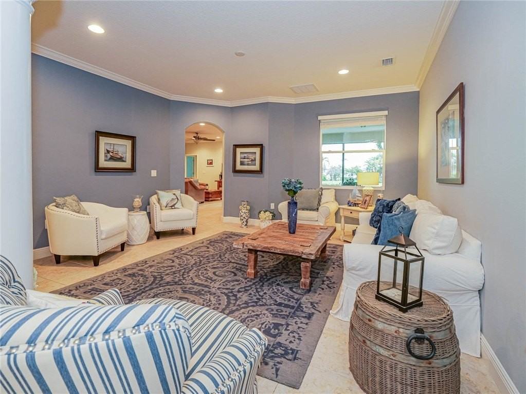 6400 Monserrat Dr - Photo 7 of 36