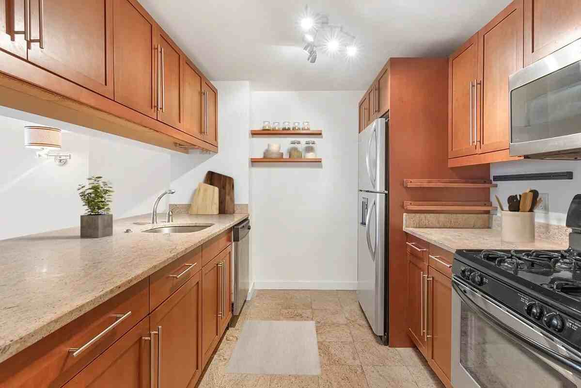 380 Malcolm X Blvd Apt 5a #5A - Photo 2 of 10