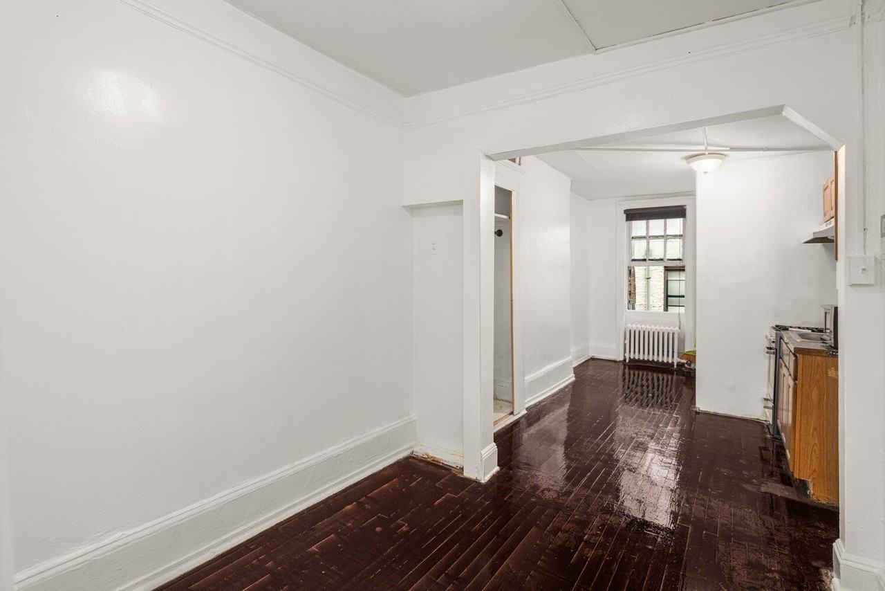 488 9th Ave