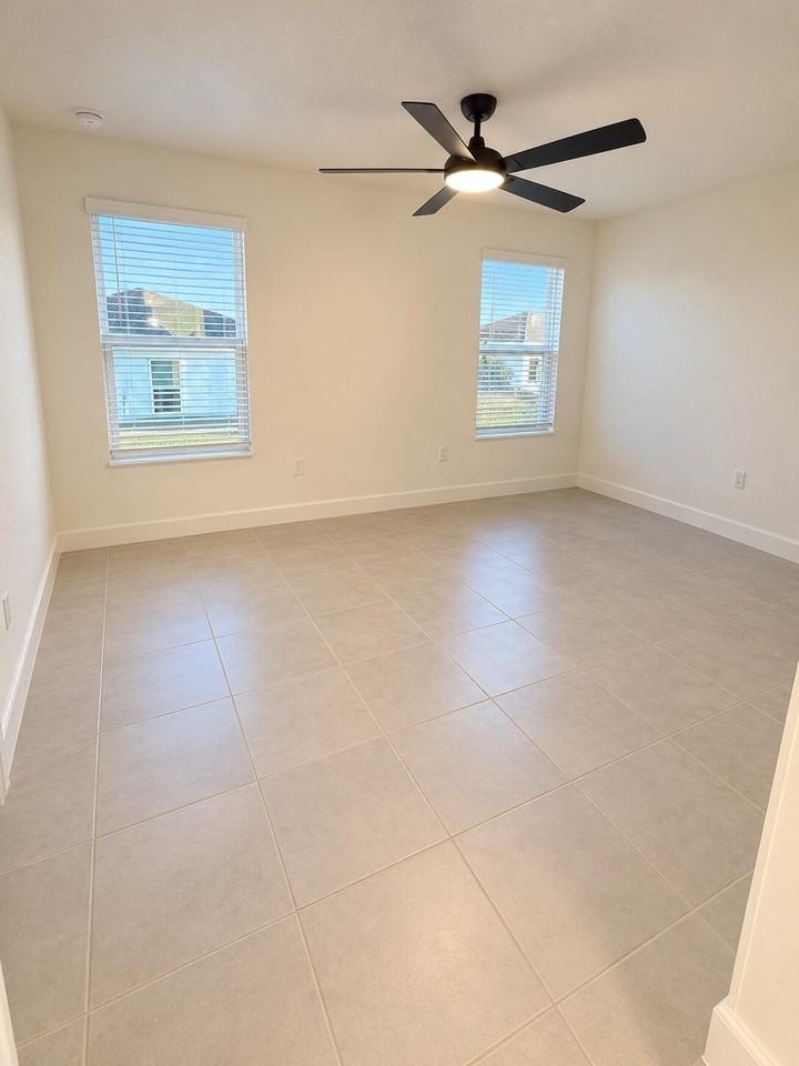 2830 Woodacre Dr - Photo 2 of 8