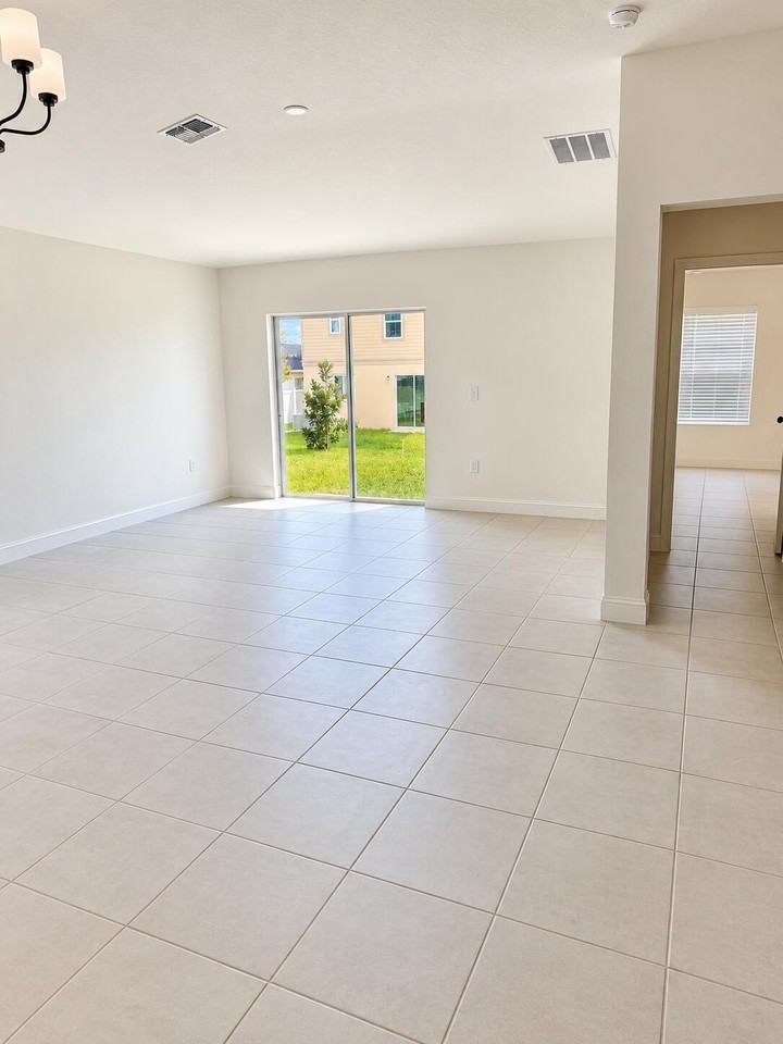 2830 Woodacre Dr - Photo 5 of 8