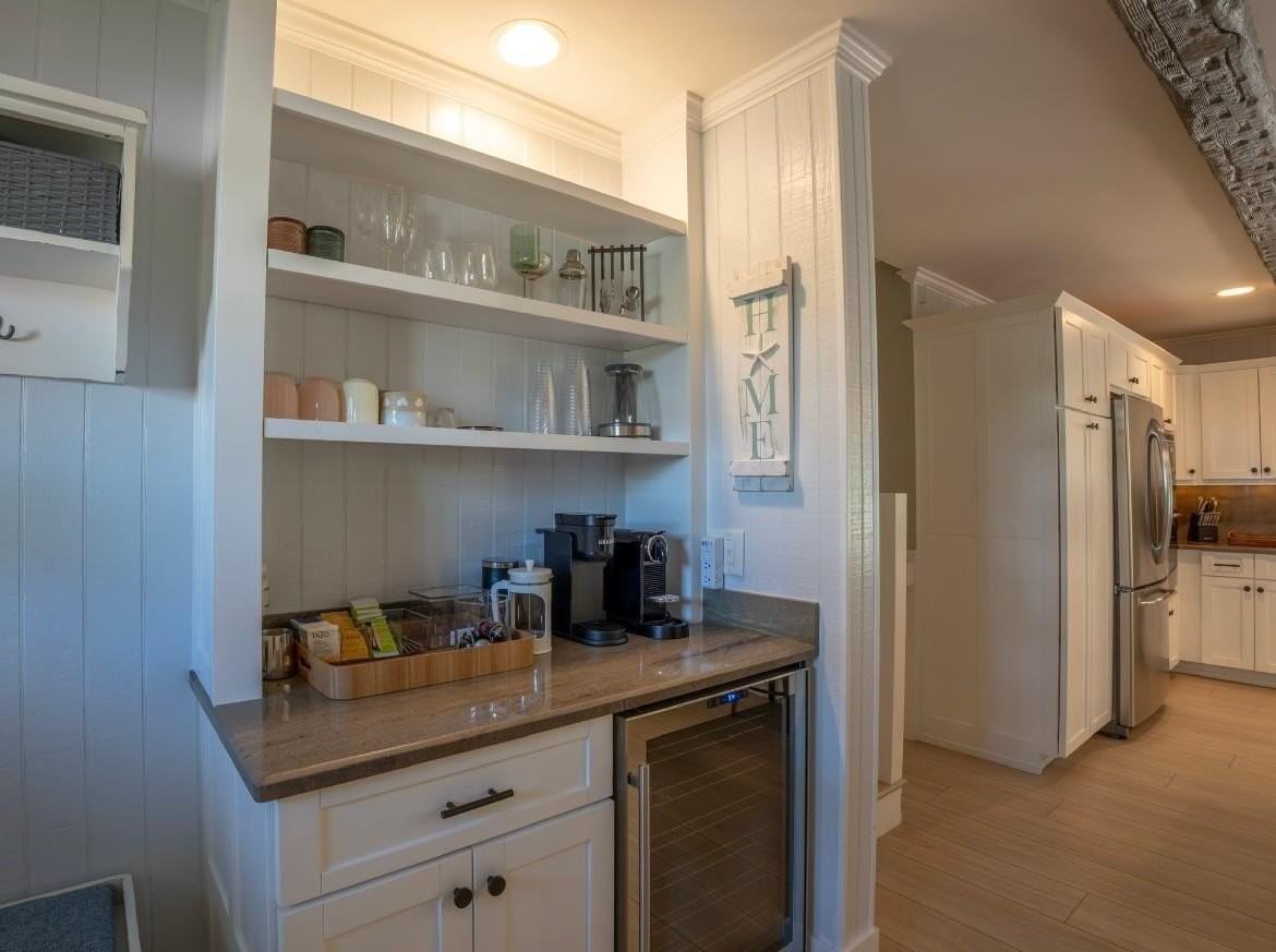 14049 Port Cir - Photo 4 of 23