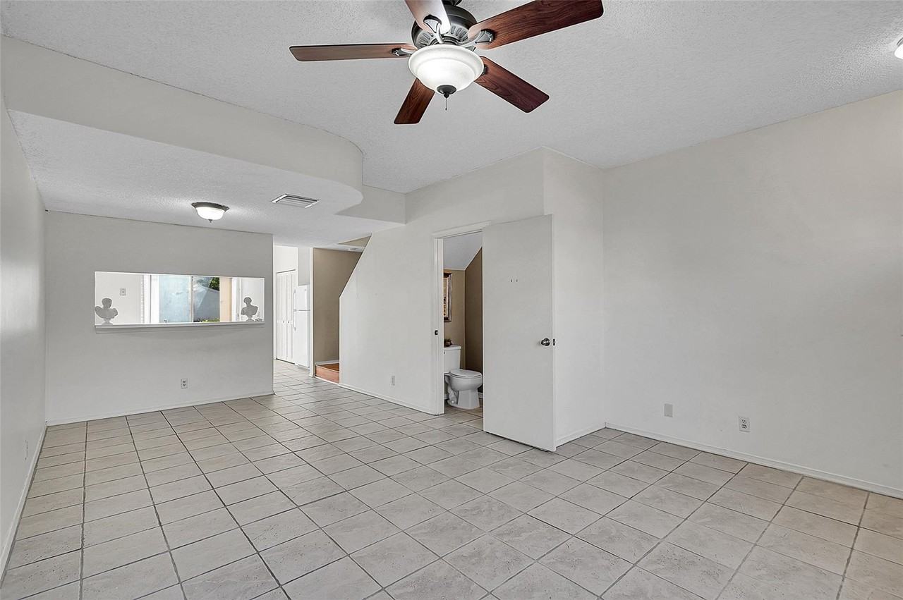 50 Truman Dr - Photo 5 of 26