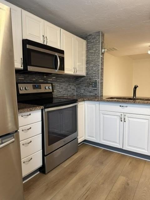 219 Sw 3rd St - Photo 4 of 15