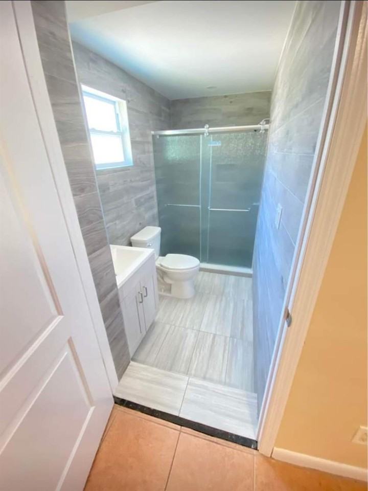 224 Ne 19th Ave #1 - Photo 5 of 10