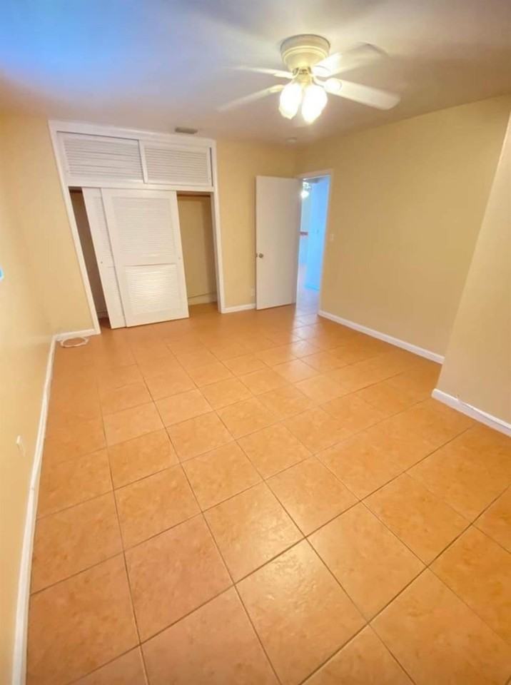 224 Ne 19th Ave #1 - Photo 6 of 10