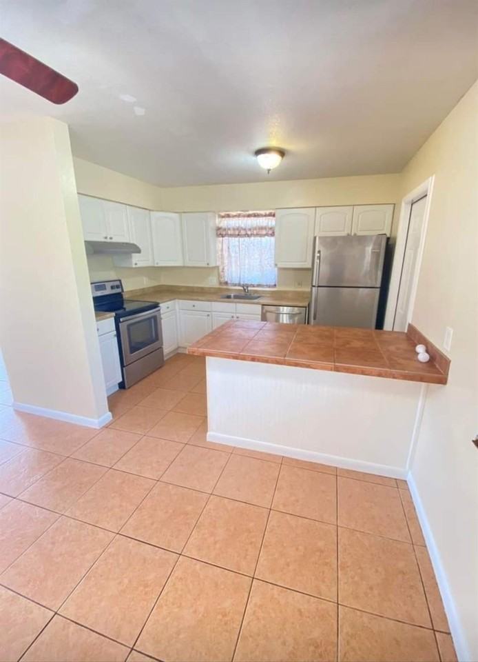 224 Ne 19th Ave #1 - Photo 7 of 10