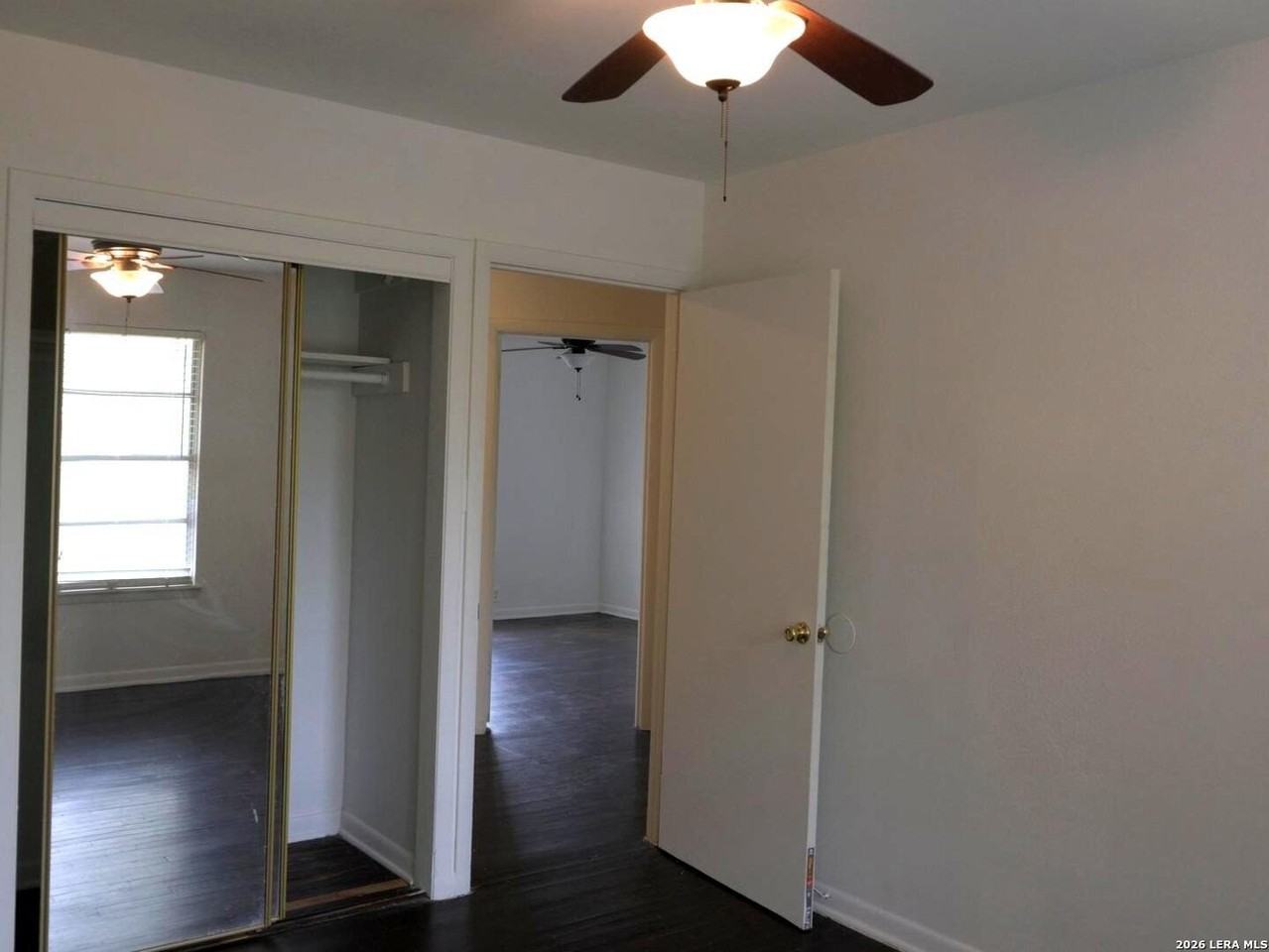 410 Hialeah Ave - Photo 4 of 20