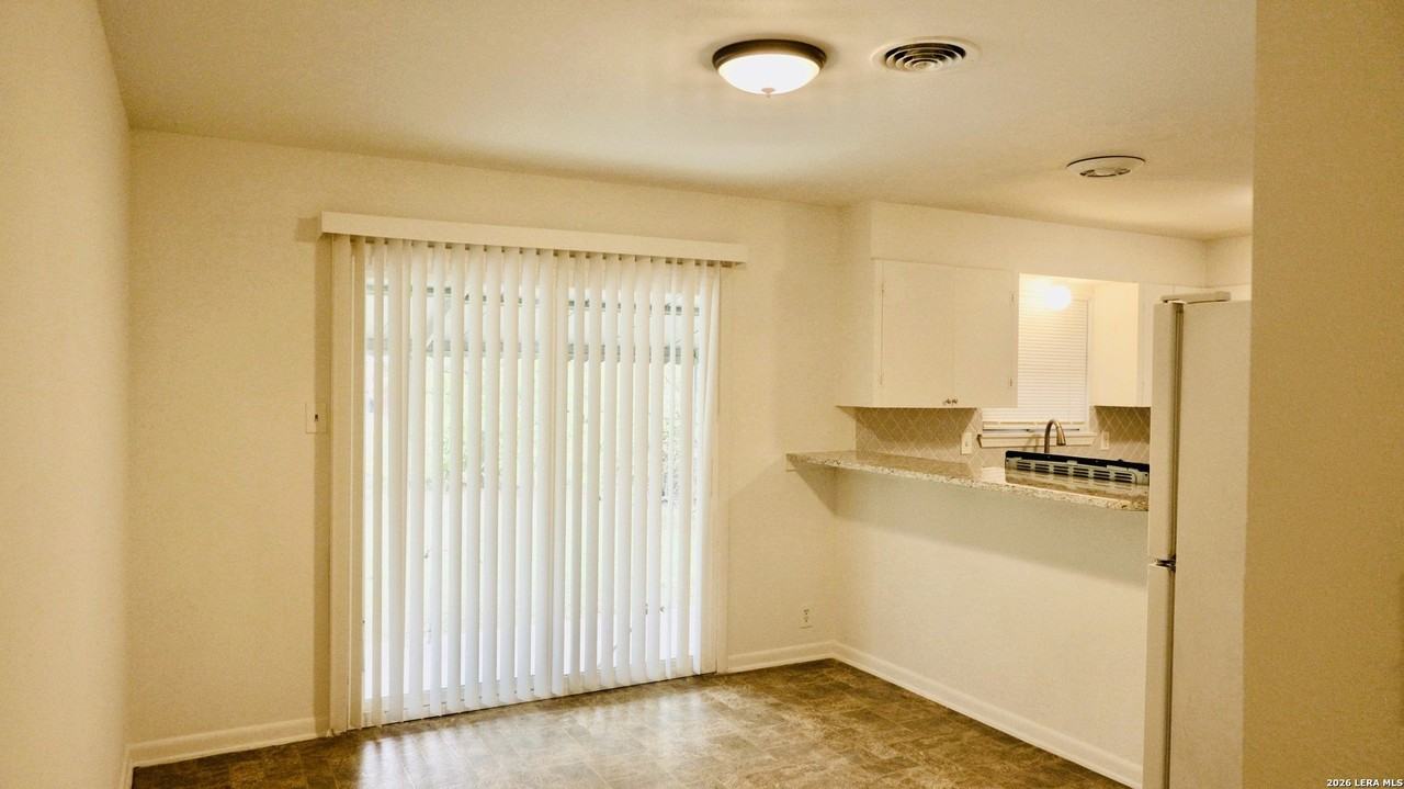 410 Hialeah Ave - Photo 6 of 20