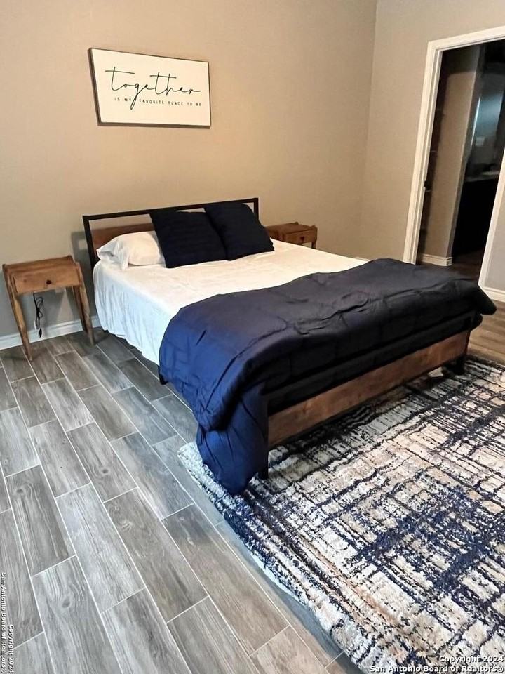 946 Cypress Dr - Photo 6 of 10