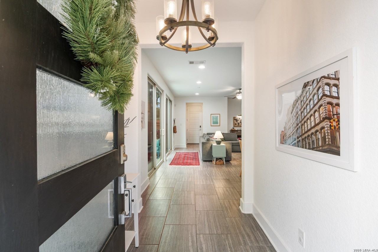 206 Ridgecrest Dr Unit 4 - Photo 5 of 35