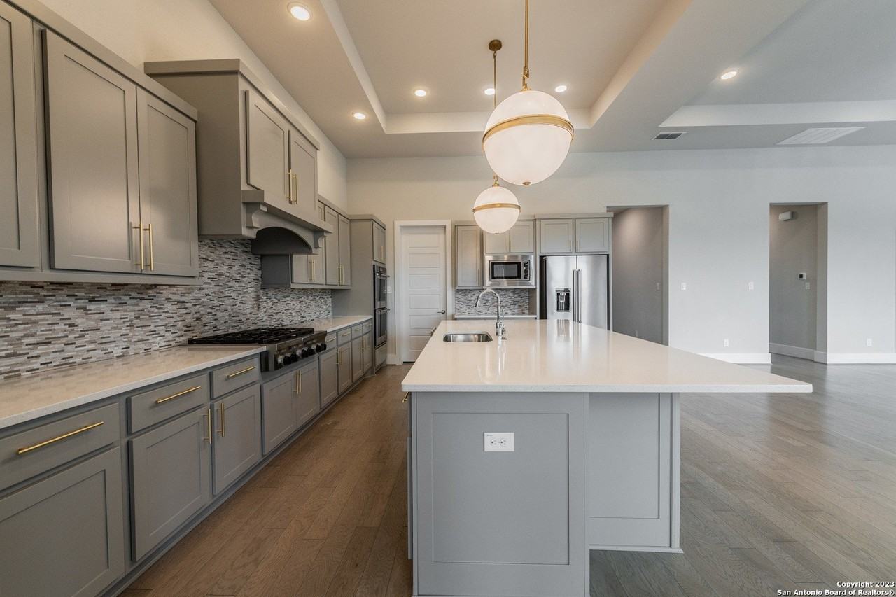 7203 Bella Cloud - Photo 3 of 49