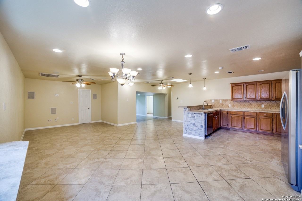 10490 White Bonnet St - Photo 2 of 12