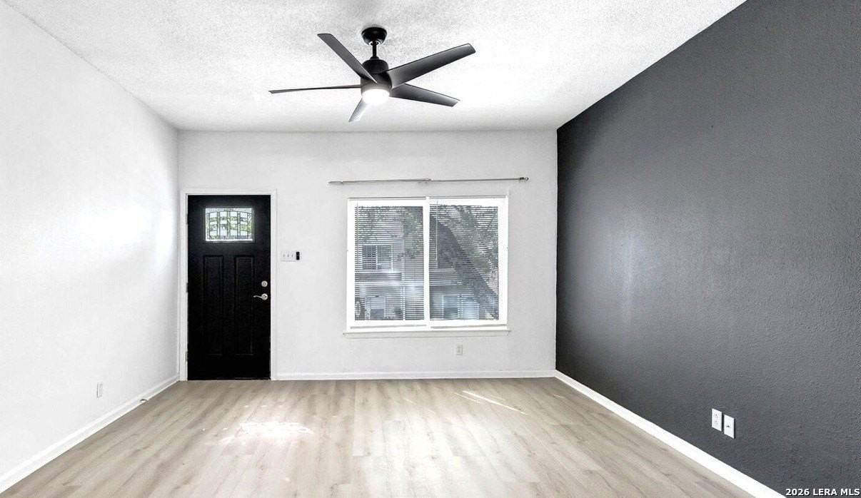 12225 Apricot Dr - Photo 3 of 33