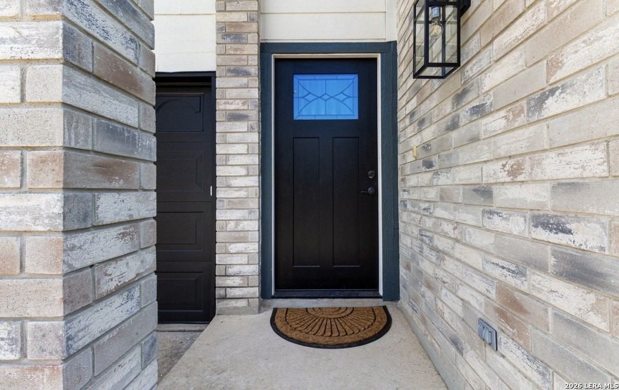 10222 Eagle Blf - Photo 2 of 39